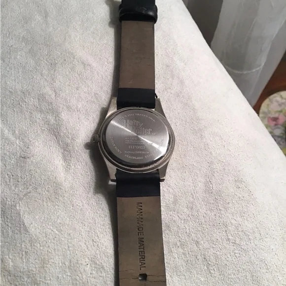 ⚡️Rare Vintage Harry Potter Wrist Watch⚡️ - Picture 5 of 5